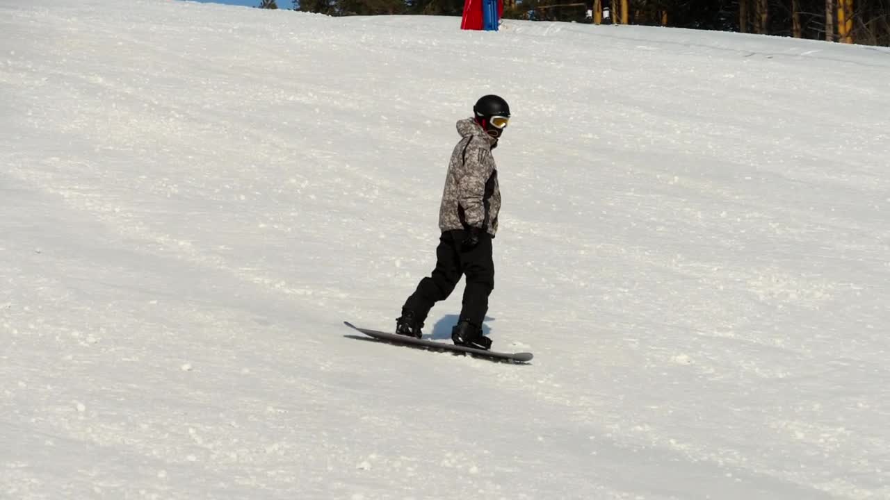 Free Video Stock Sportsman Snowboarding Down The Hill Live Wallpaper