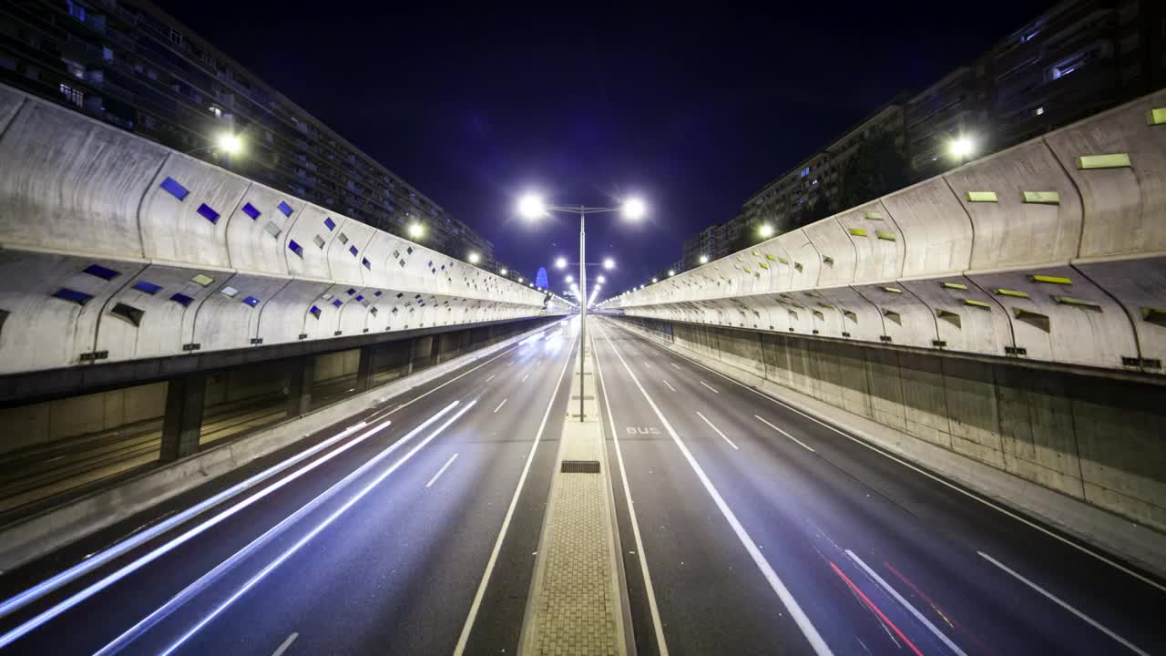 Free Video Stock Static Hyper Lapse Of The Traffic On An Avenue Live Wallpaper