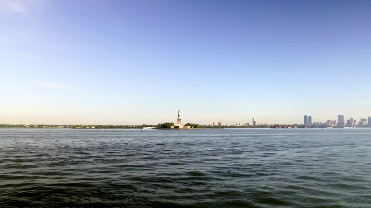 Free Video Stock Statue Of Liberty In The Distance Live Wallpaper