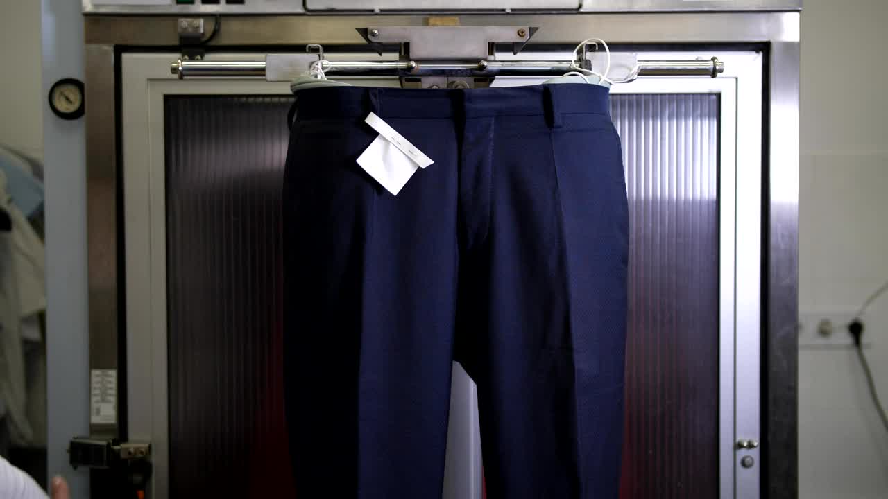 Free Video Stock Steam Cleaning Clothes Live Wallpaper