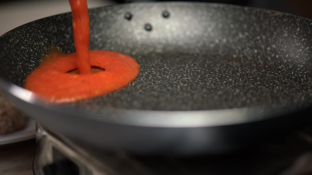 Free Video Stock Stewing Tomato Sauce Live Wallpaper