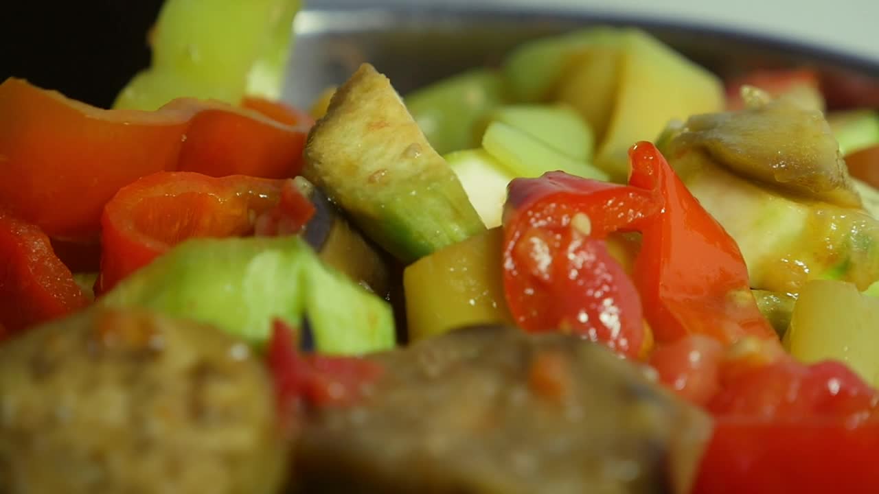 Free Video Stock Stewing Fresh Vegetables Live Wallpaper