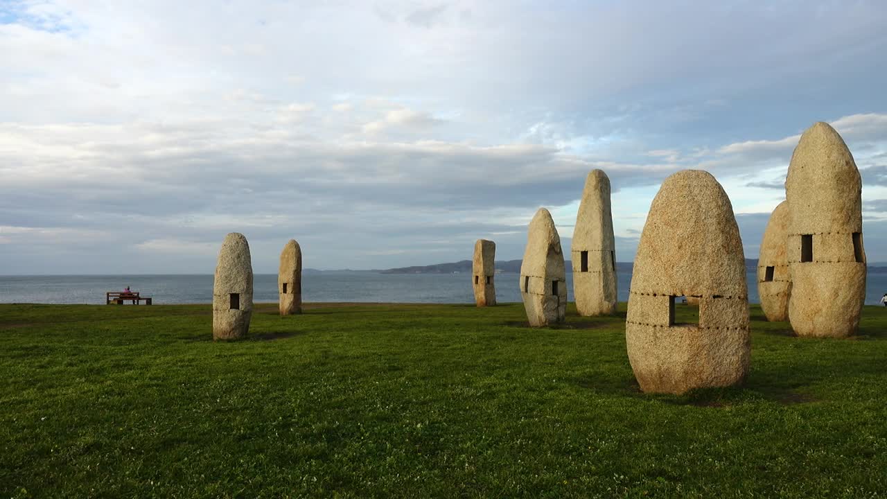 Free Video Stock Stone Monuments On The Coast Live Wallpaper