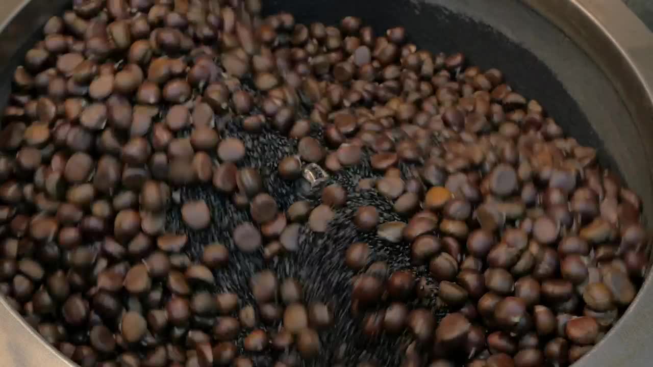 Free Video Stock Street Vendor Roasting Nuts Live Wallpaper