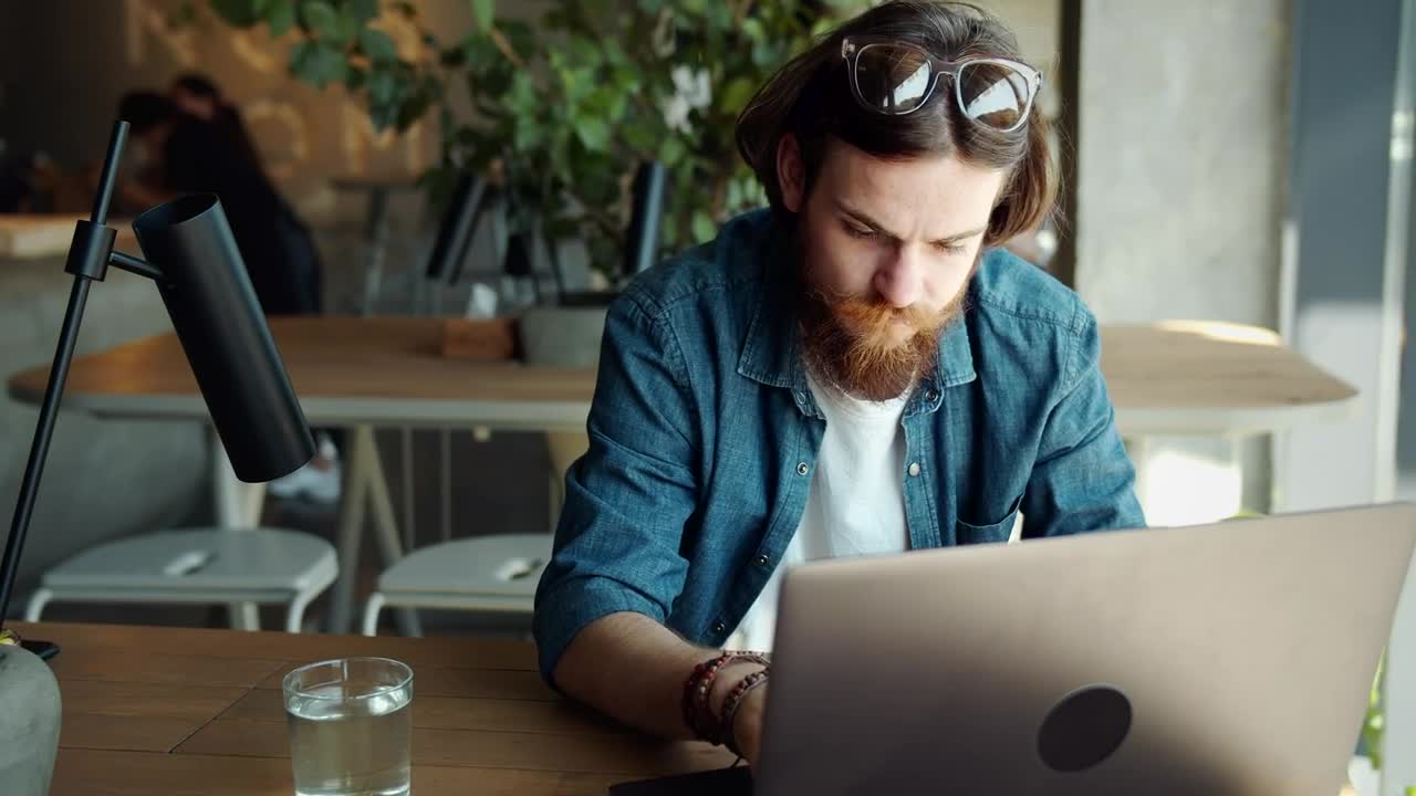 Free Video Stock Stressed Man Working From Home On His Laptop Live Wallpaper