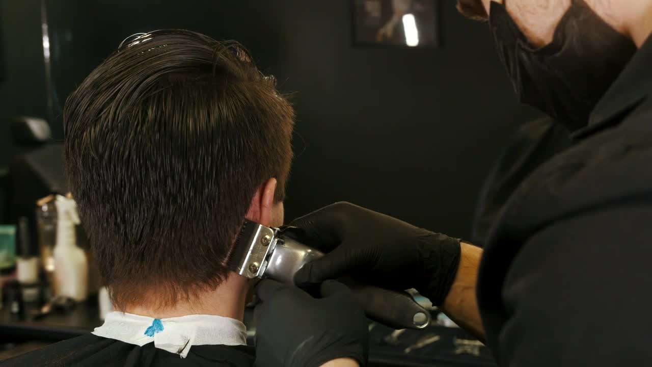 Free Video Stock Stylist Cutting A Boys Hair In A Beautician Live Wallpaper