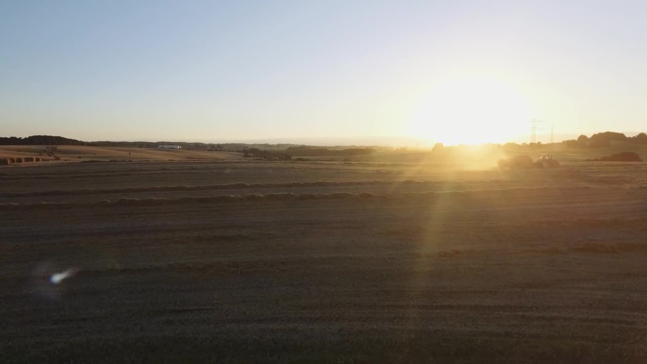 Free Video Stock Sun Shining Bright Over A Farm Live Wallpaper