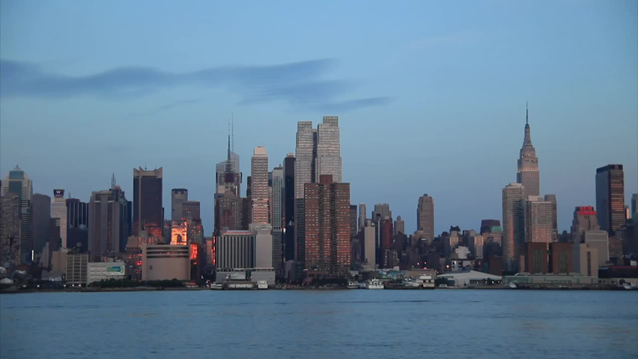 Free Video Stock Sundown Over New York Live Wallpaper