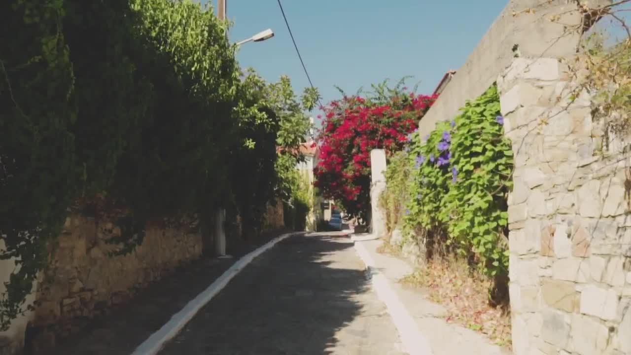 Free Video Stock Sunny Streets Of A Small Tourist Town Live Wallpaper