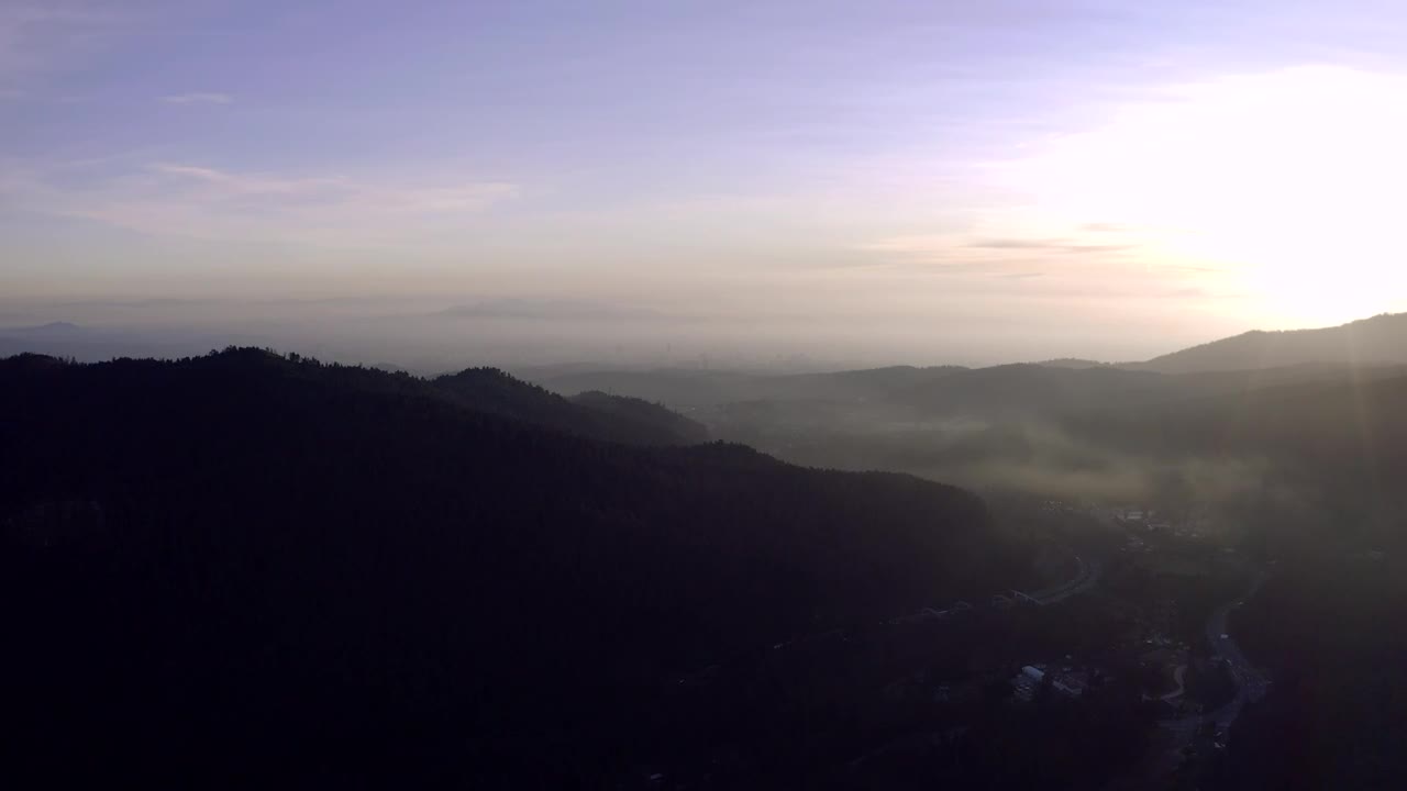 Free Video Stock Sunrise And Mist Over Freeway Live Wallpaper