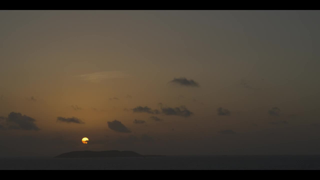 Free Video Stock sunrise in nature seen from afar Live Wallpaper