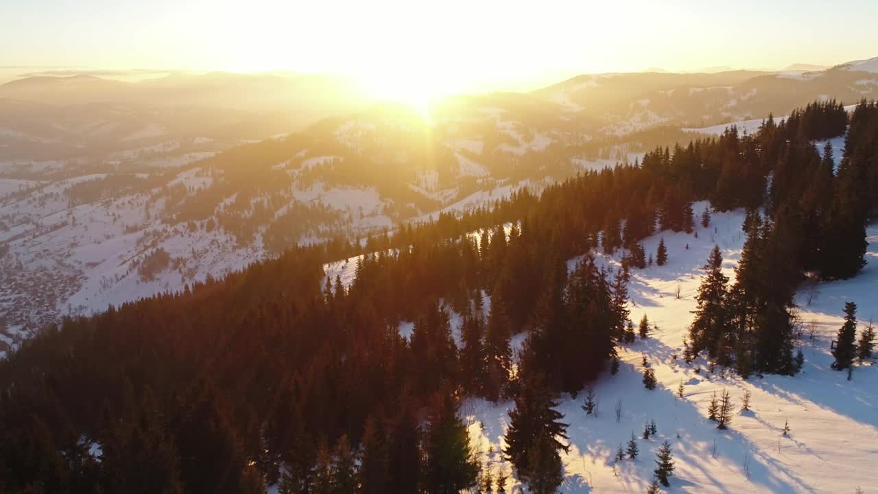 Free Video Stock sunrise in the skyline of the snowy mountains Live Wallpaper