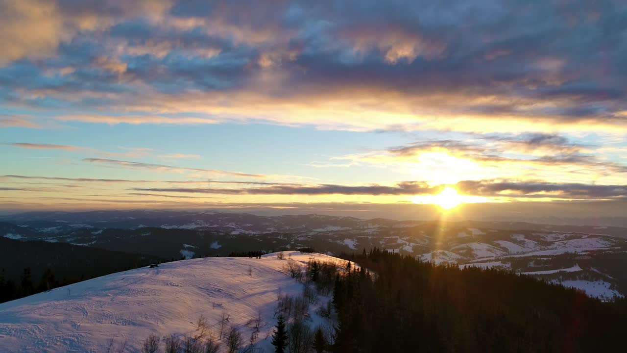 Free Video Stock sunset sunlit landscape in winter Live Wallpaper