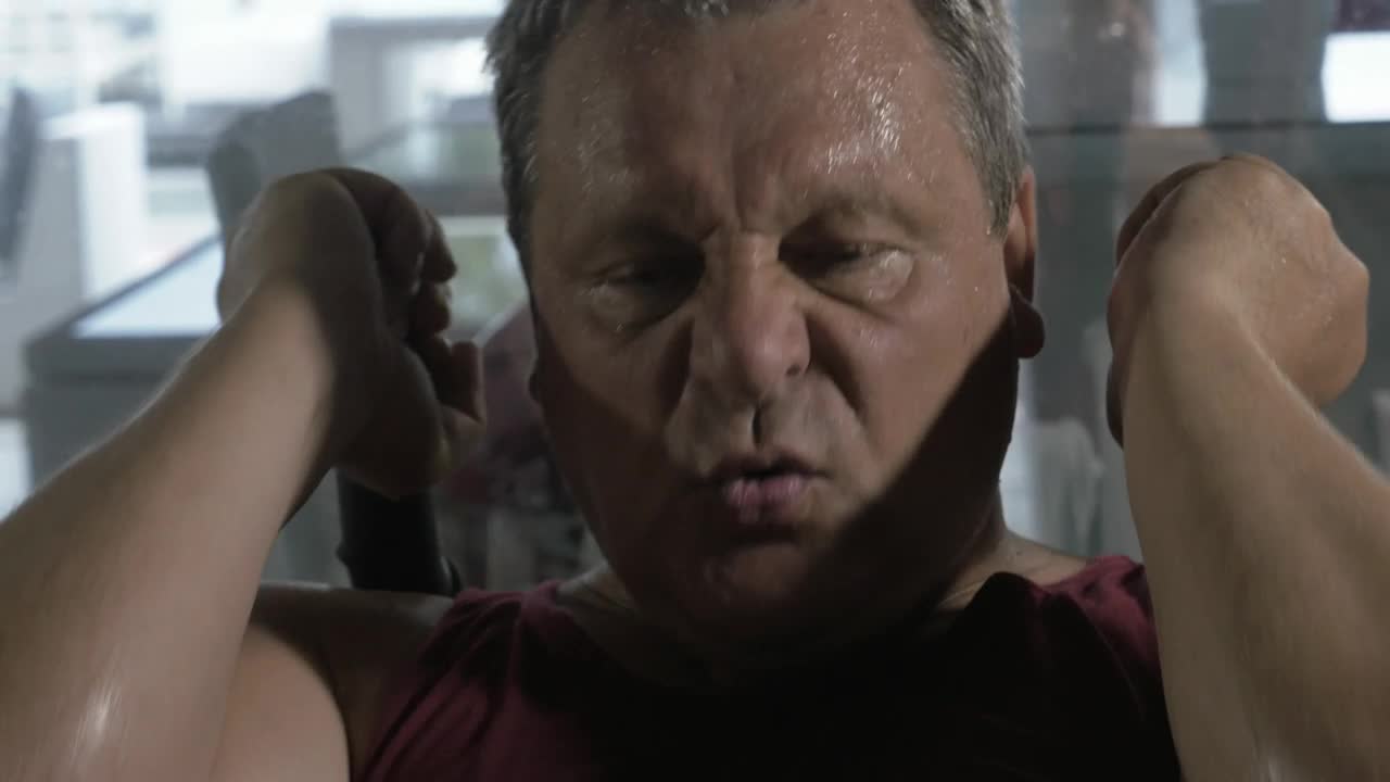 Free Video Stock sweating during a workout Live Wallpaper