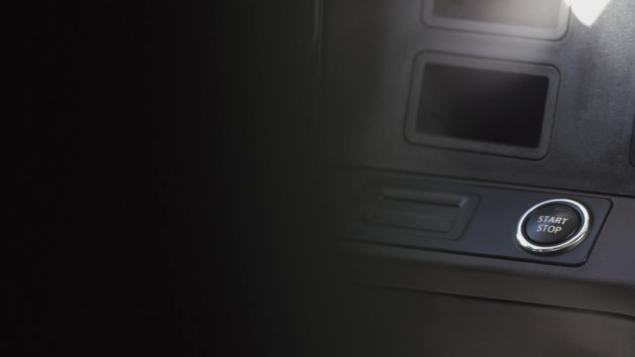 Free Video Stock switching on a car with a modern key Live Wallpaper