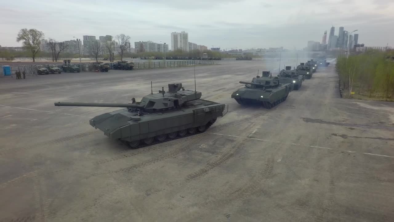 Free Video Stock tanks driving in a line Live Wallpaper