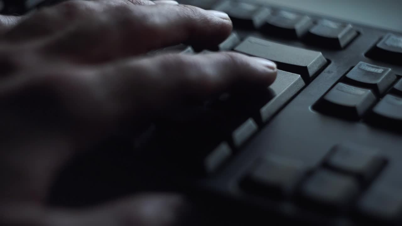 Free Video Stock tapping the enter key Live Wallpaper