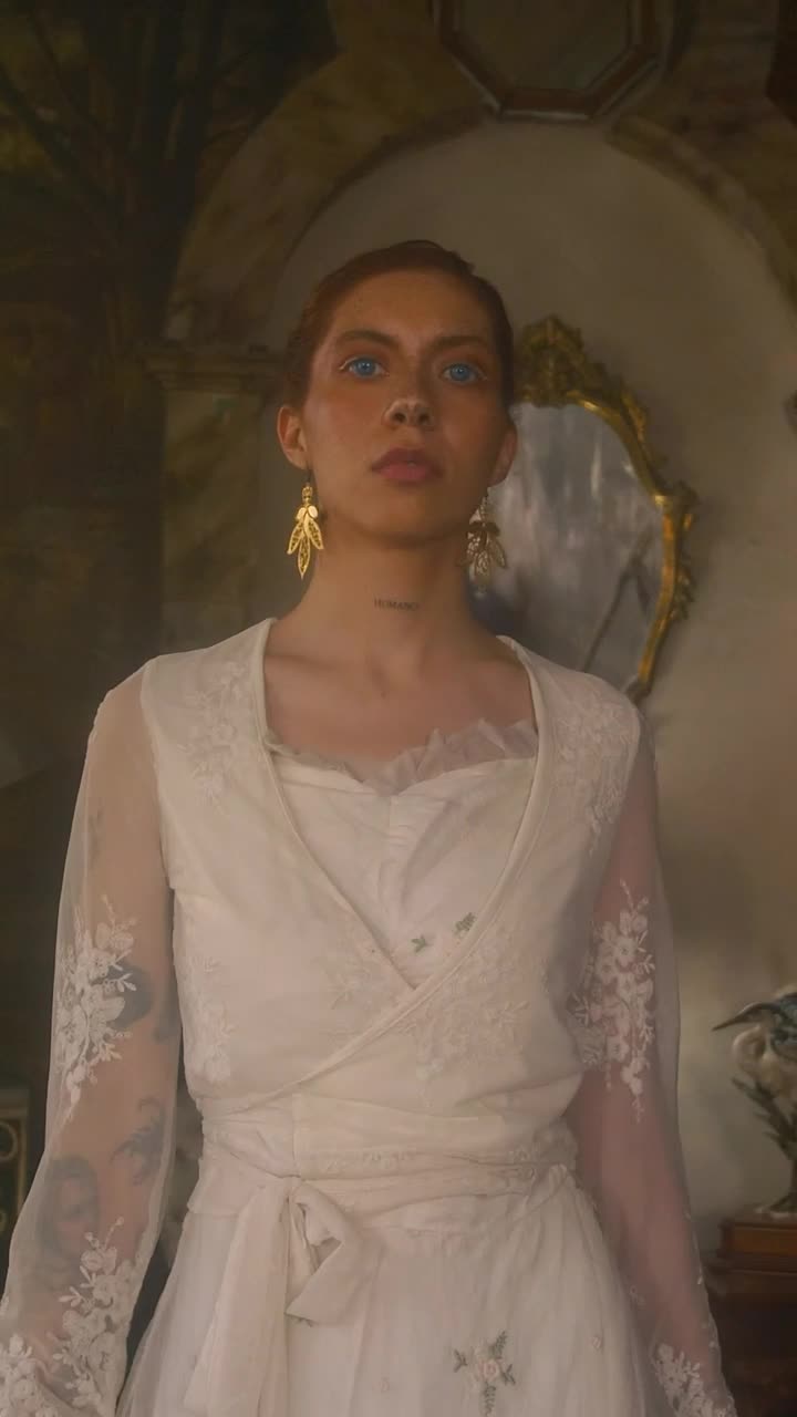 Free Video Stock tattoed victorian woman walking Live Wallpaper