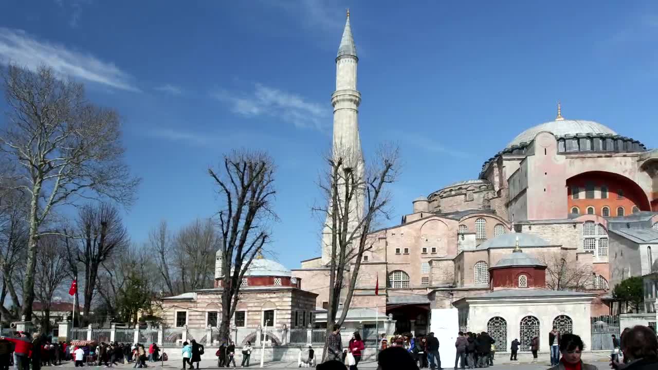 Free Video Stock temple visited by tourists Live Wallpaper