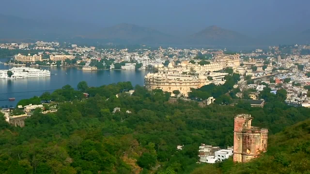 Free Video Stock the landscape of a city with a river and a Live Wallpaper