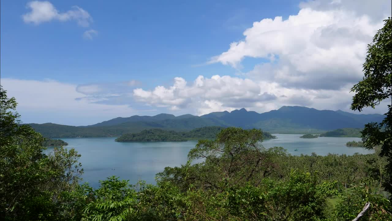 Free Video Stock the landscape of mountains and a lake Live Wallpaper