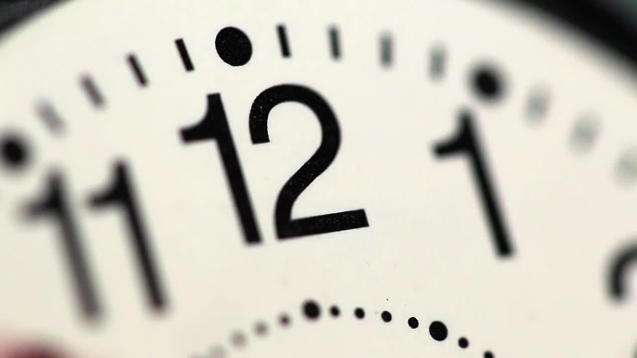 Free Video Stock the number twelve on the clock Live Wallpaper