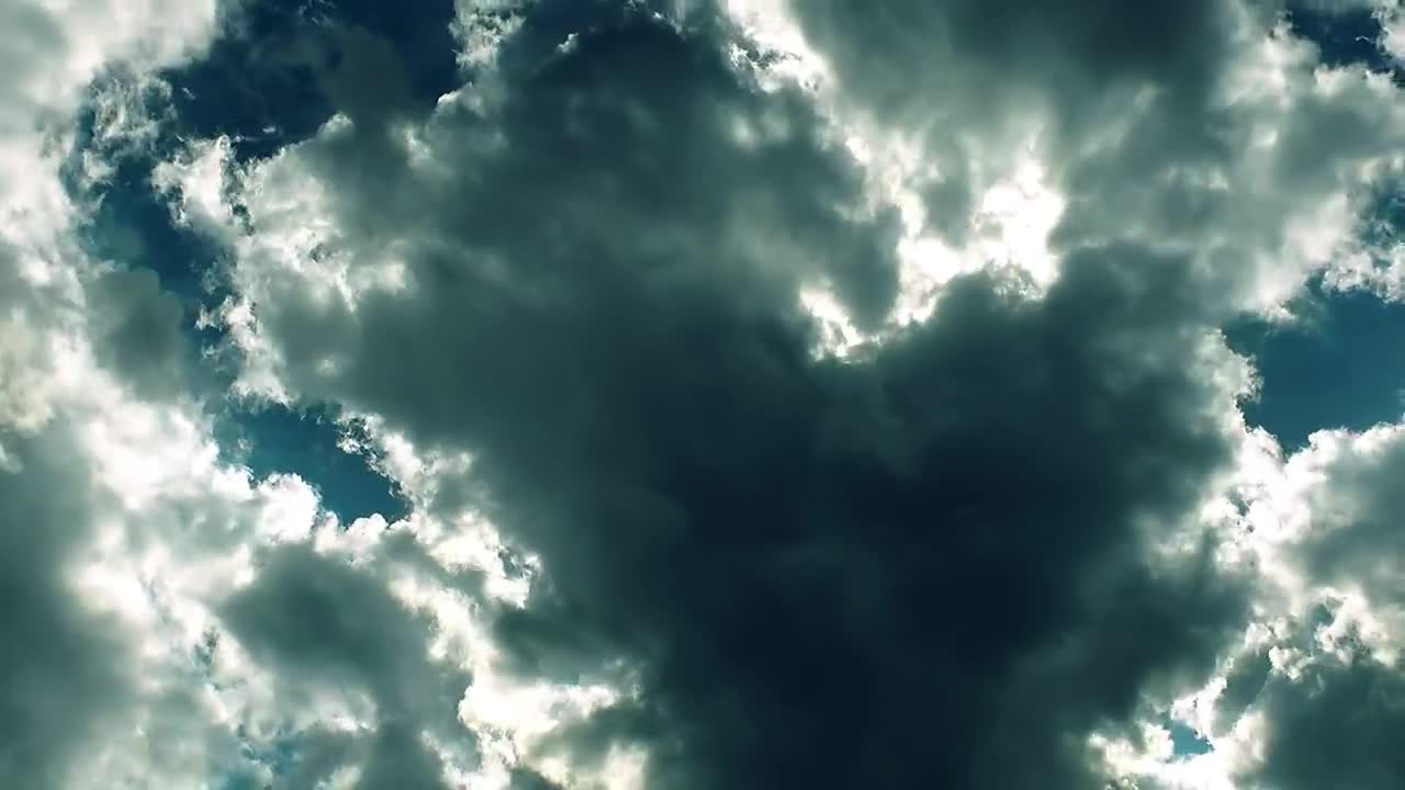 Free Video Stock thick clouds in the sky moving with the wind Live Wallpaper