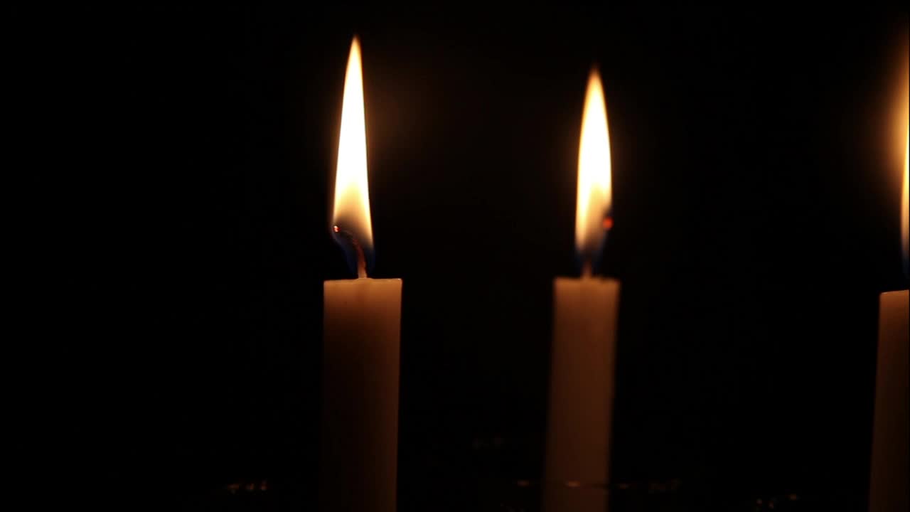 Free Video Stock thin candles burning Live Wallpaper