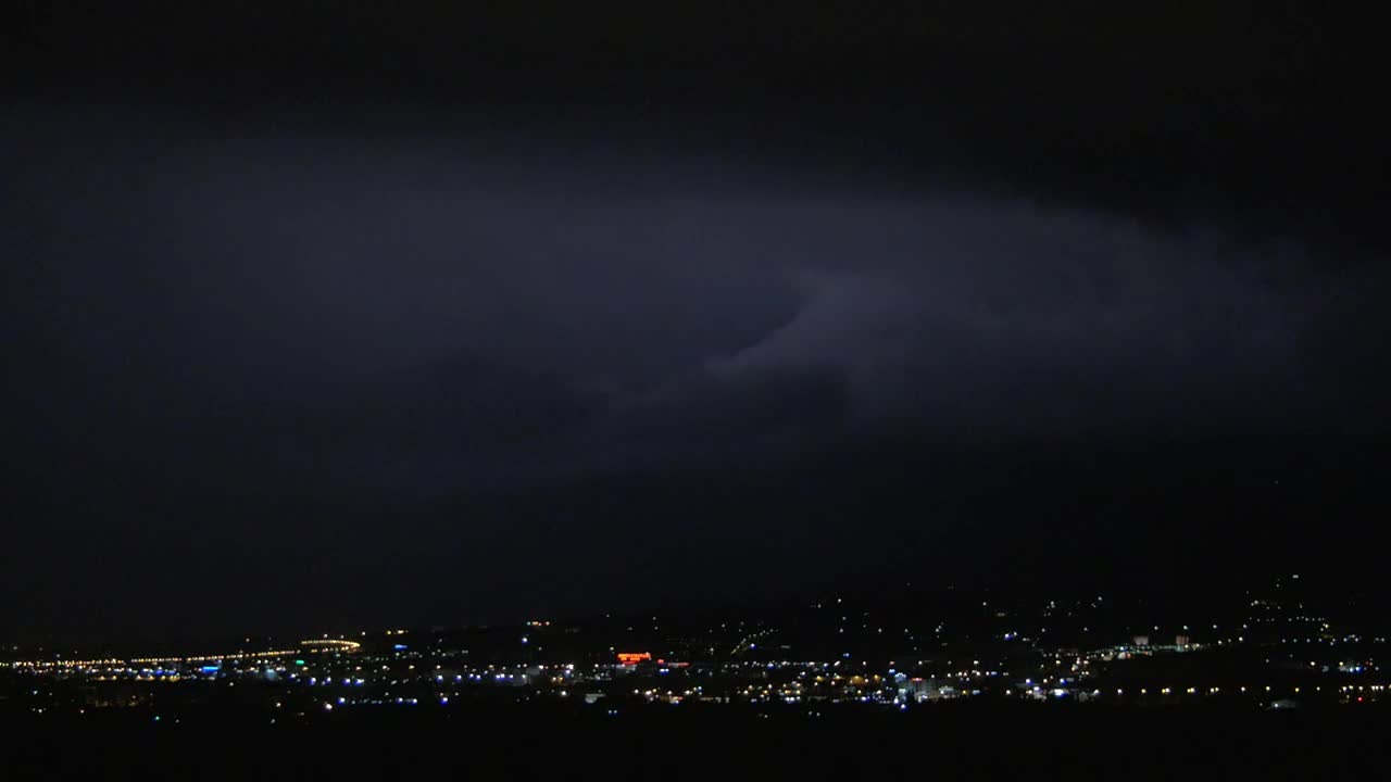 Free Video Stock thunderstorm lighting up a city Live Wallpaper