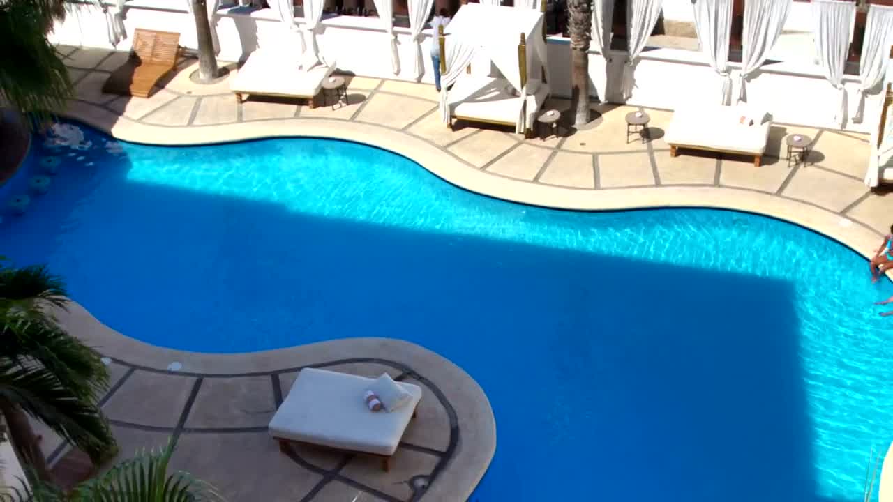 Free Video Stock time lapse of a pool Live Wallpaper