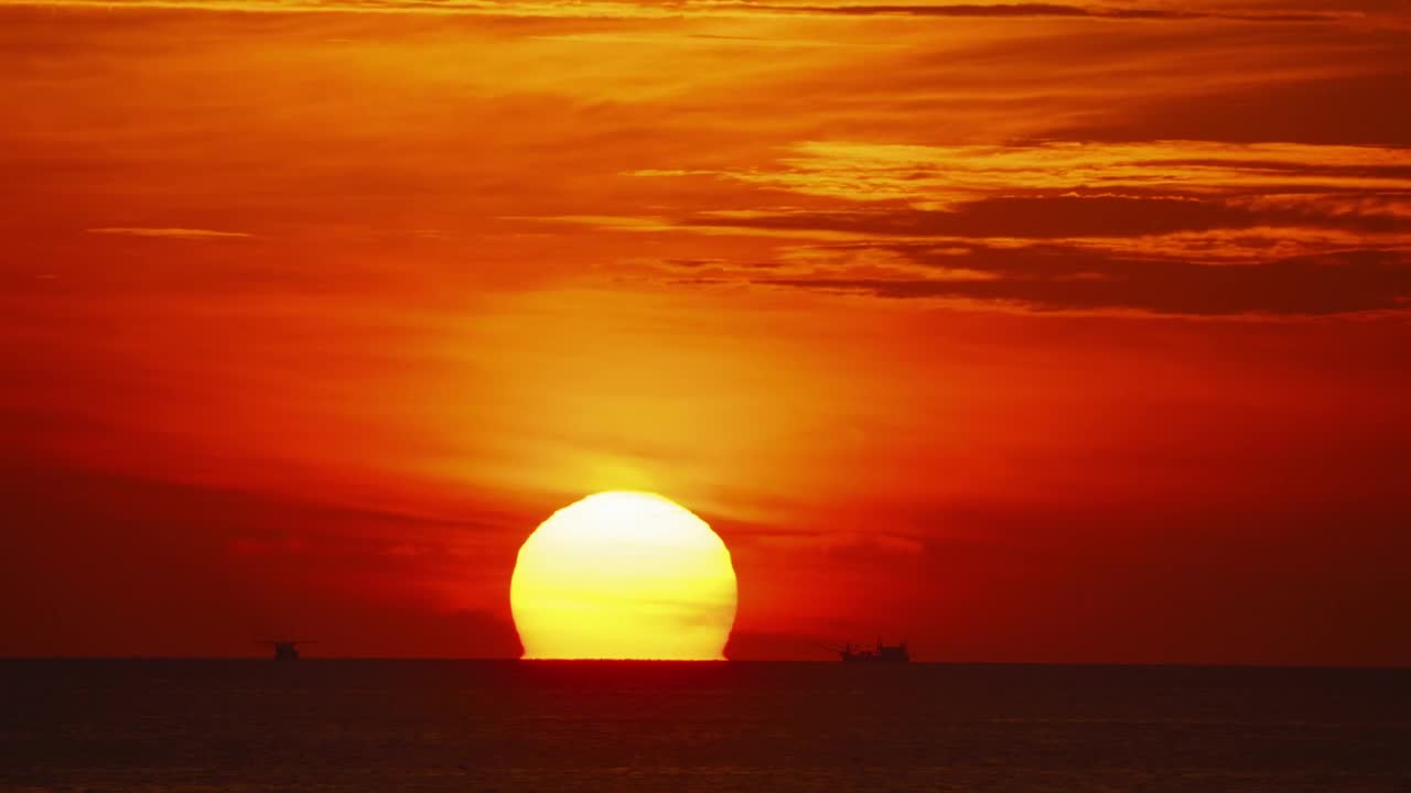 Free Video Stock time lapse of sunset with a red sky Live Wallpaper