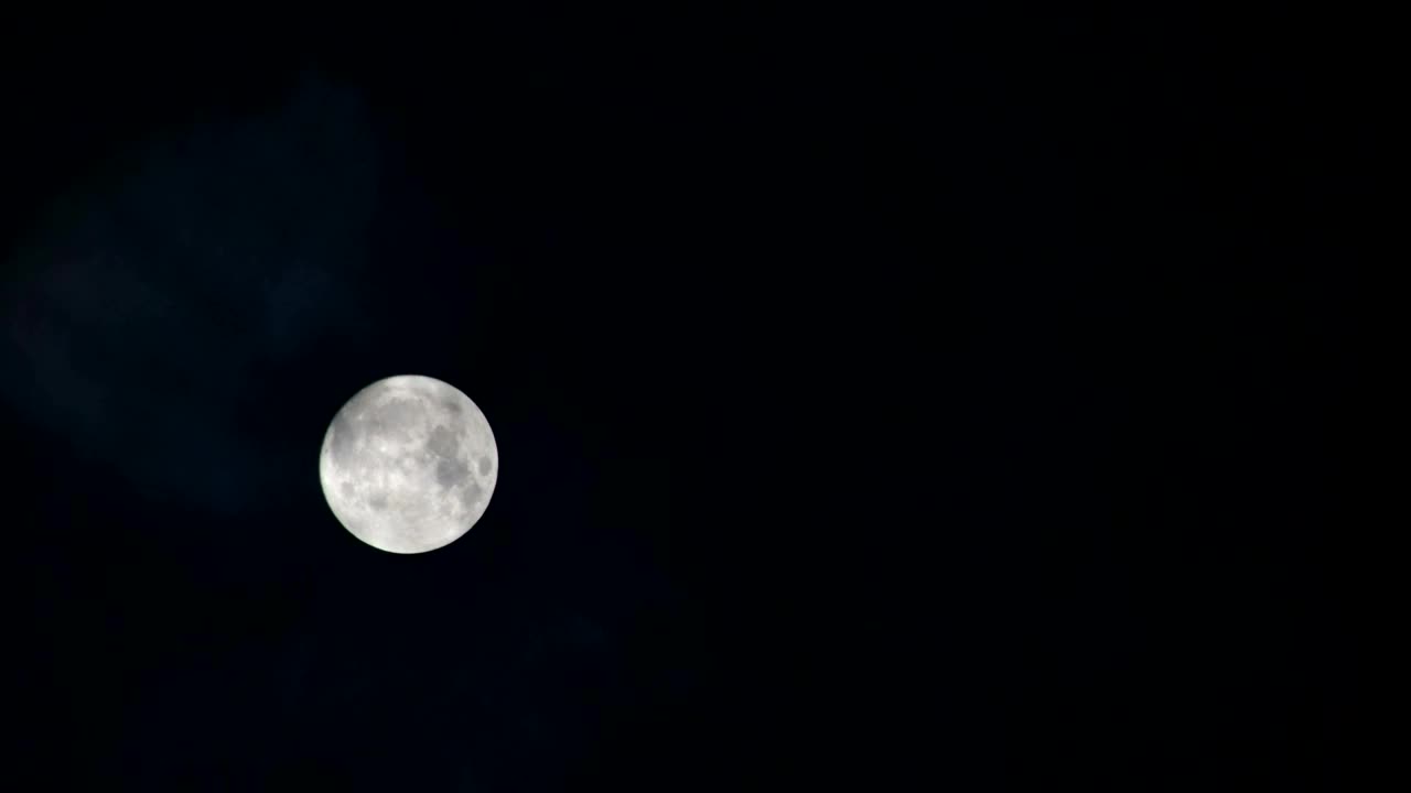 Free Video Stock time lapse of the moon and clouds at night Live Wallpaper