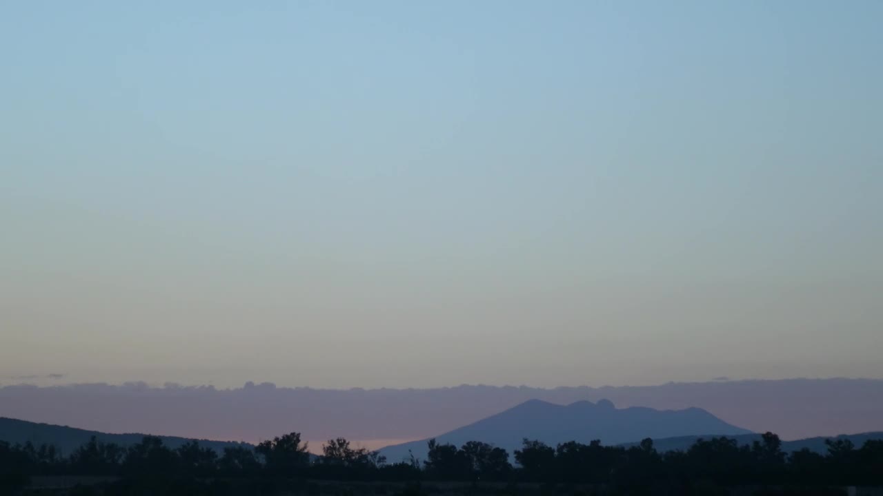 Free Video Stock time lapse view of a mountain Live Wallpaper