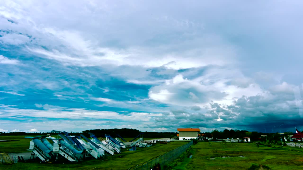 Free Video Stock timelapse across padang airport Live Wallpaper