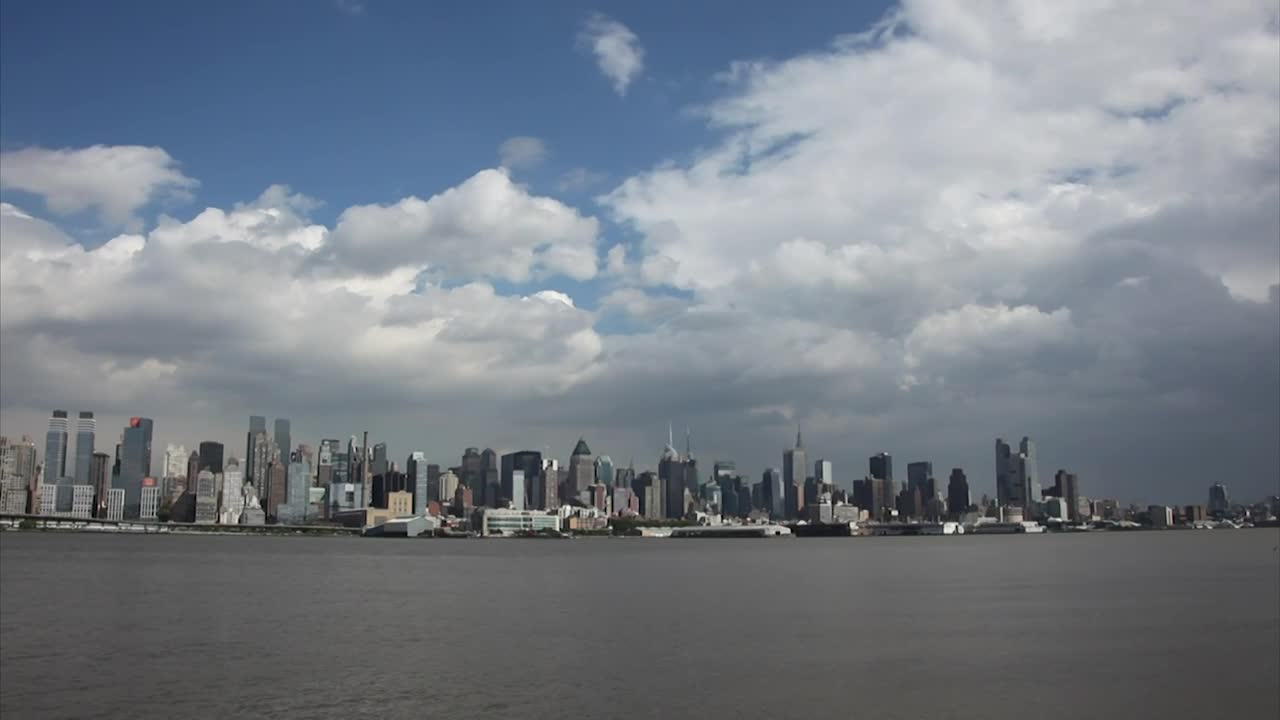 Free Video Stock timelapse of river traffic Live Wallpaper