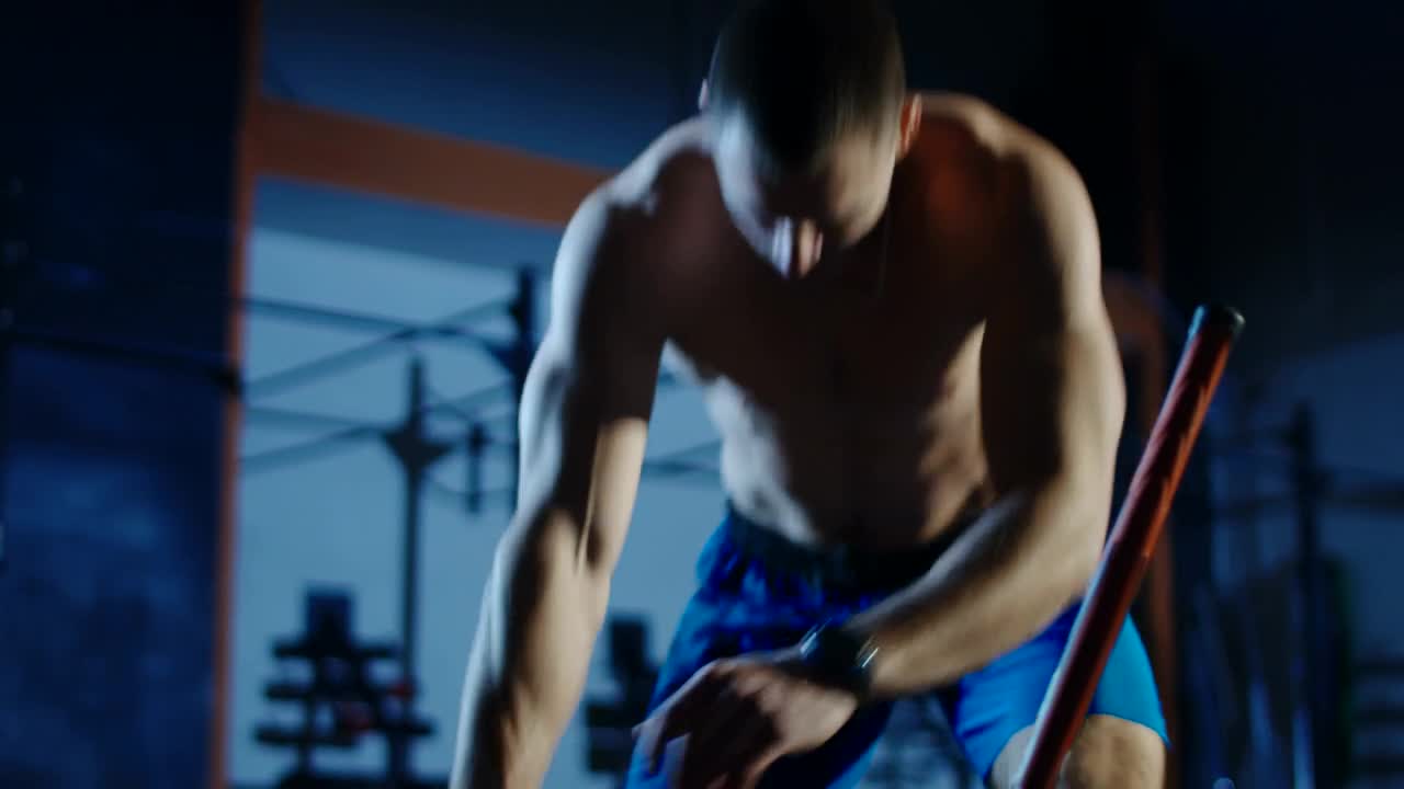 Free Video Stock tired bodybuilder catching his breath Live Wallpaper