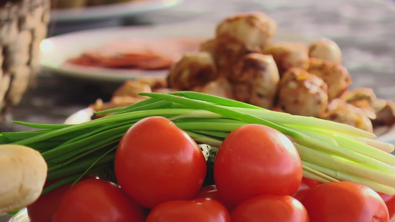 Free Video Stock tomato and chicken legs Live Wallpaper