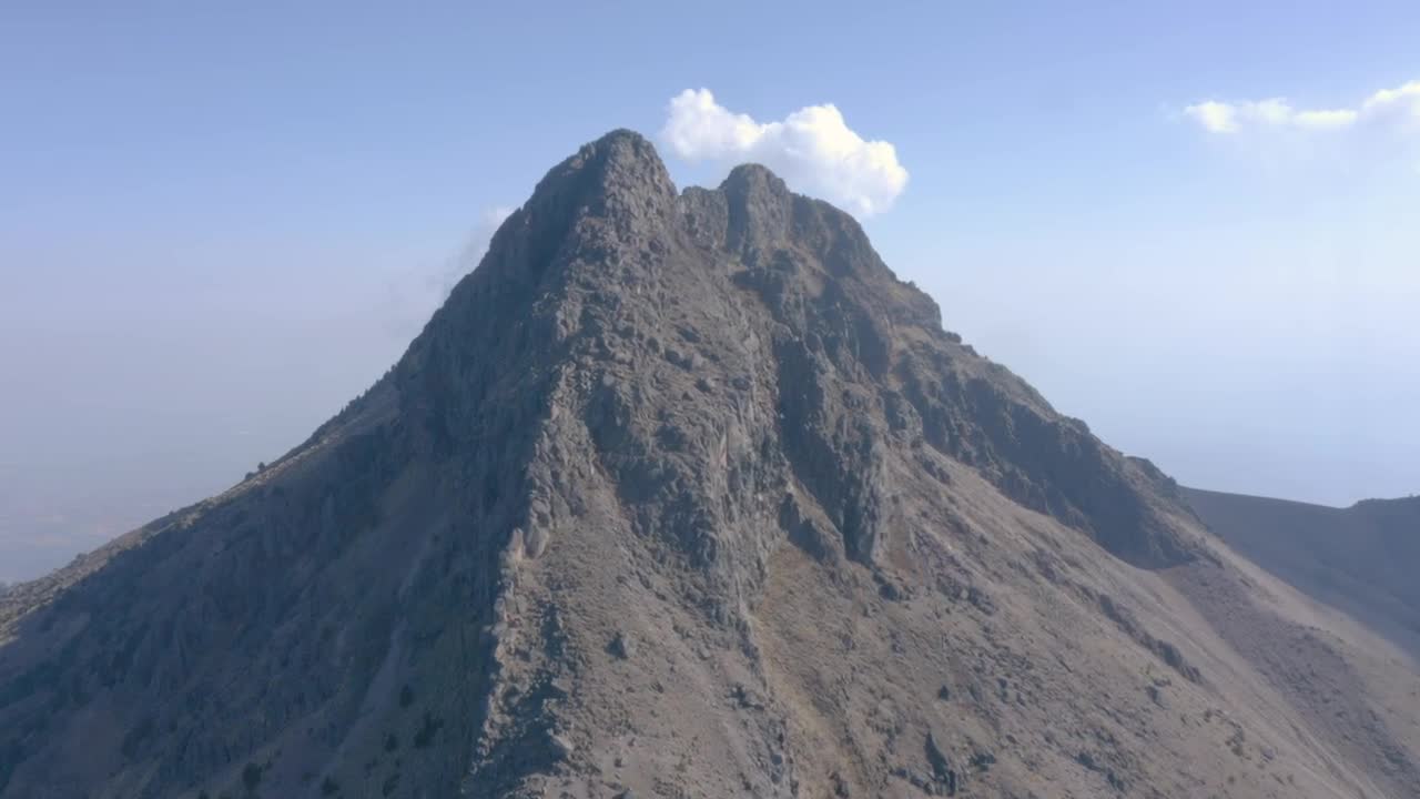 Free Video Stock top of a mountain without vegetation Live Wallpaper