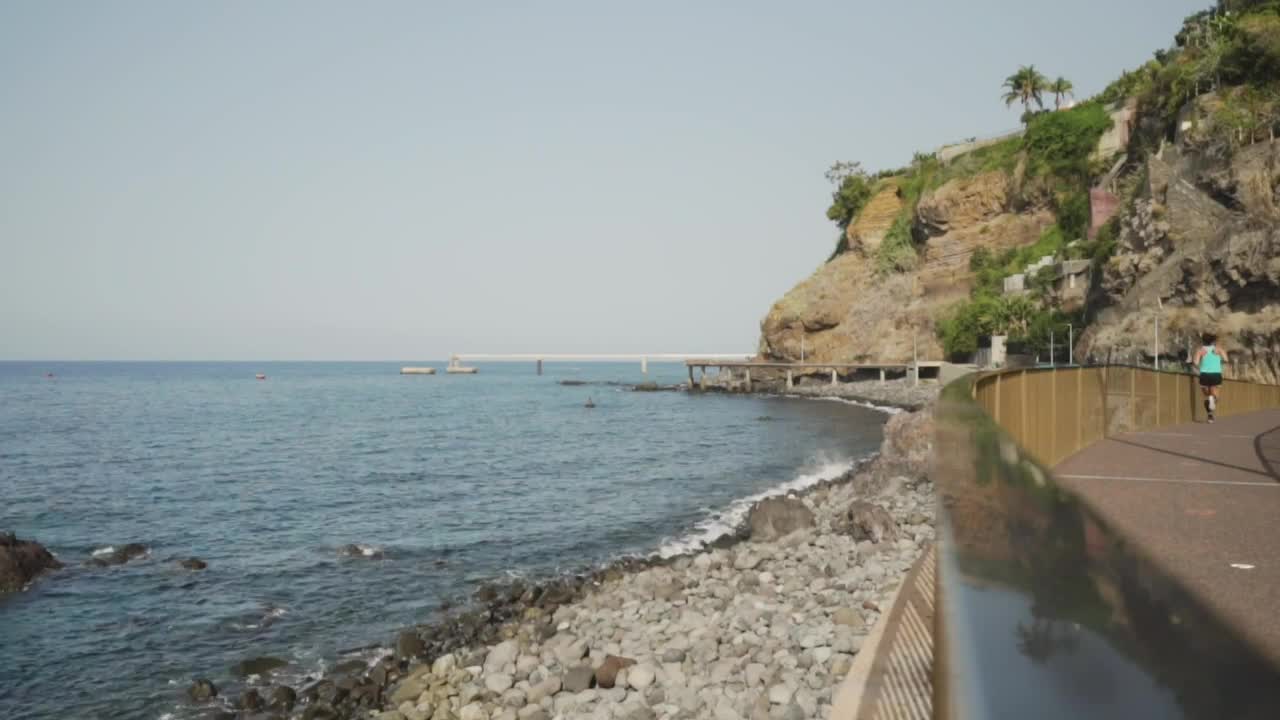 Free Video Stock tourist boardwalk Live Wallpaper