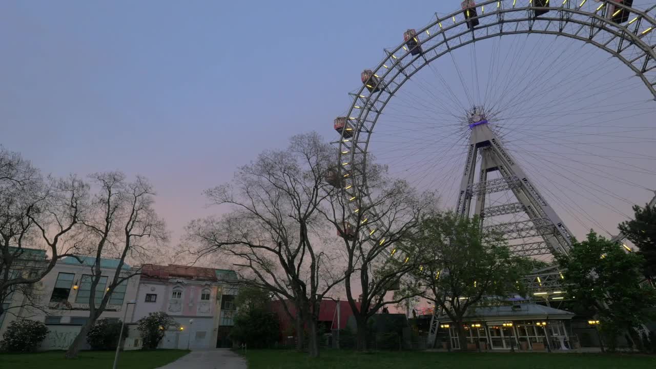 Free Video Stock tourist ride in vienna Live Wallpaper