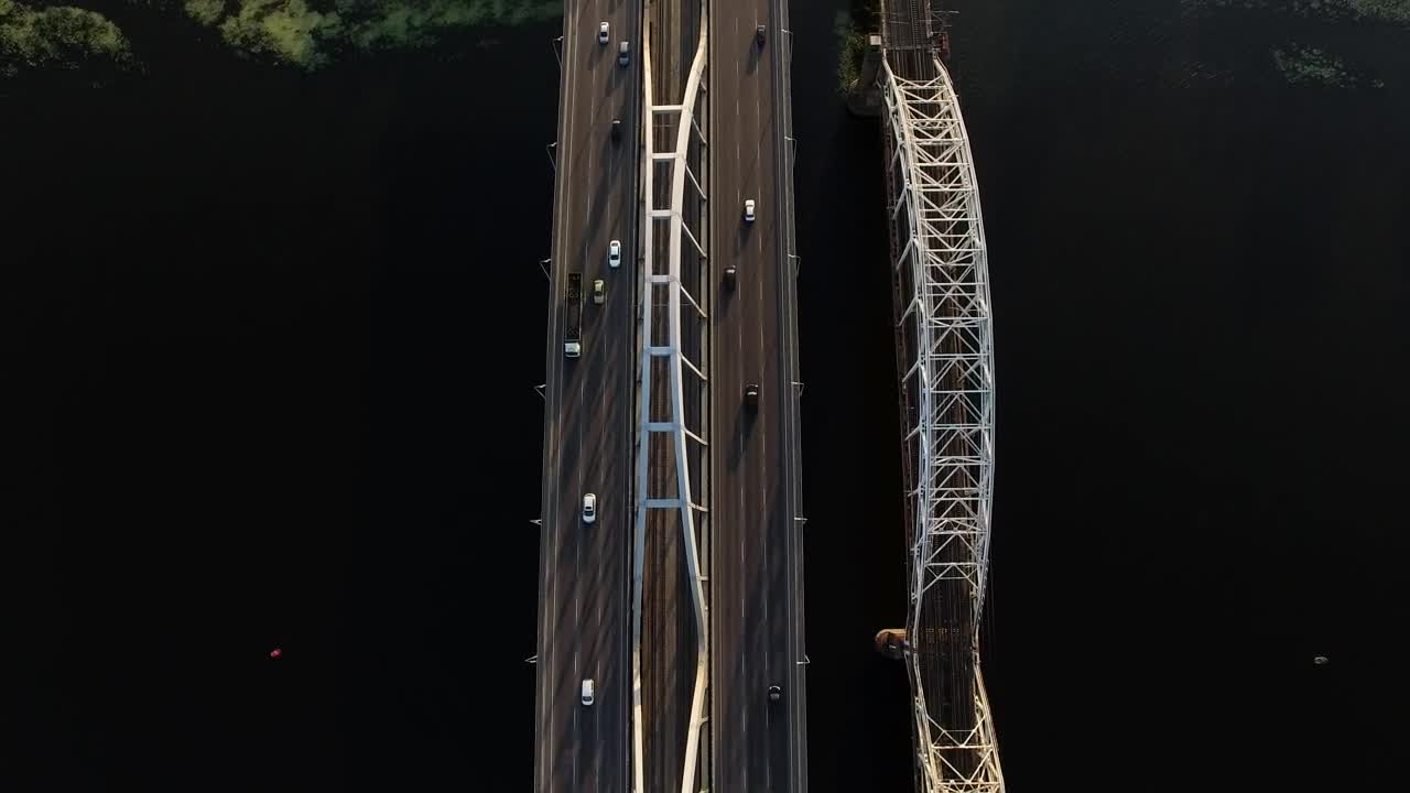 Free Video Stock traffic on the bridge aerial view Live Wallpaper