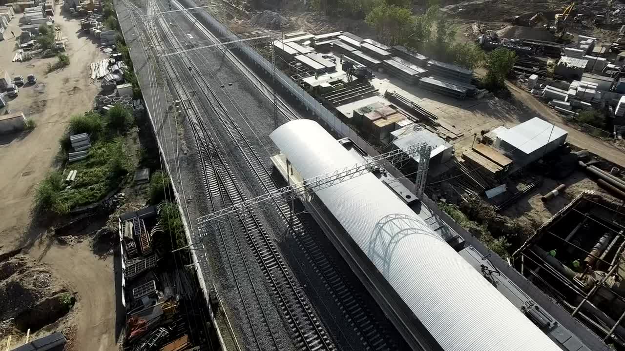 Free Video Stock train departing from a city station Live Wallpaper