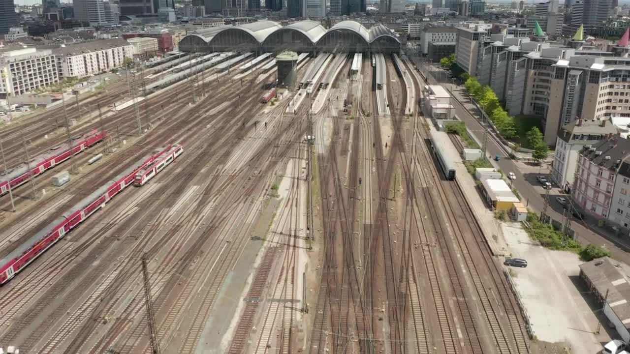 Free Video Stock train station in the city of frankfurt in germany Live Wallpaper