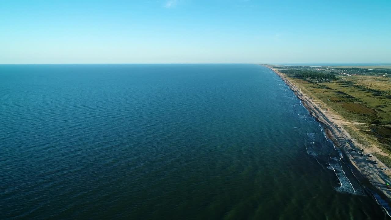 Free Stock Video Waves Of A Long Blue Sea Reaching The Beach Live Wallpaper