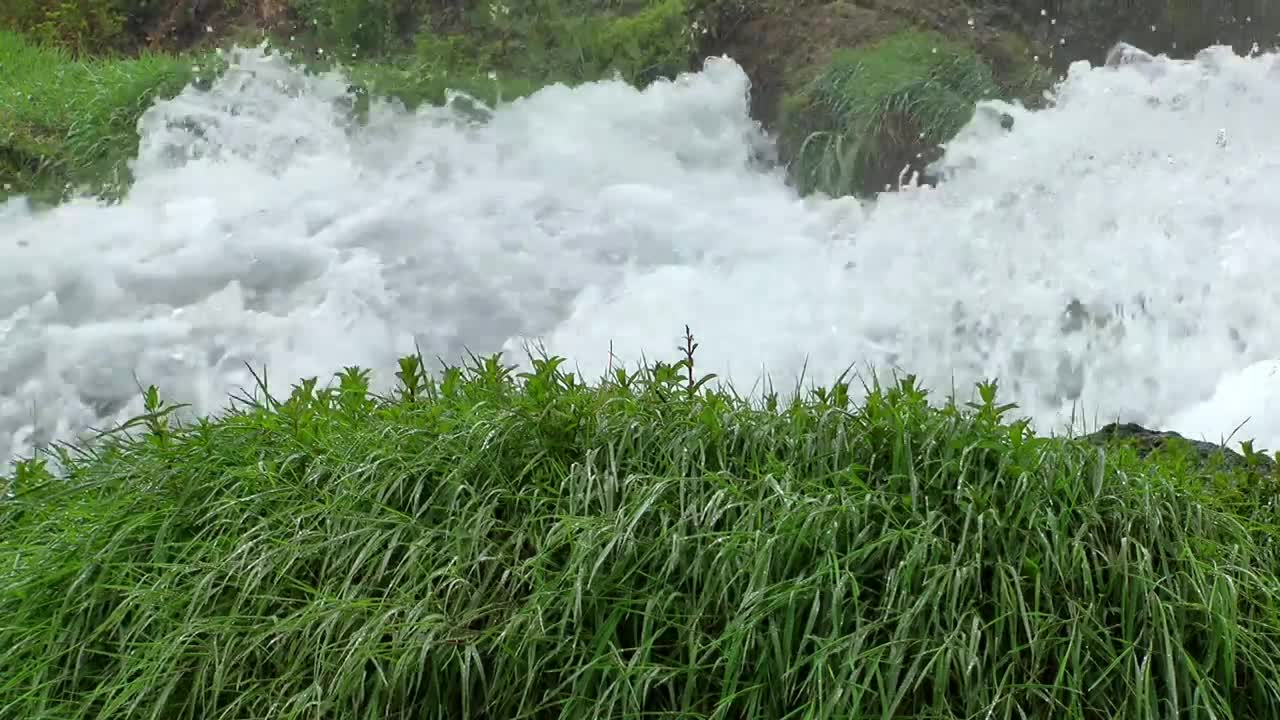 Free Stock Video Water From A River Advancing With Pressure Live Wallpaper