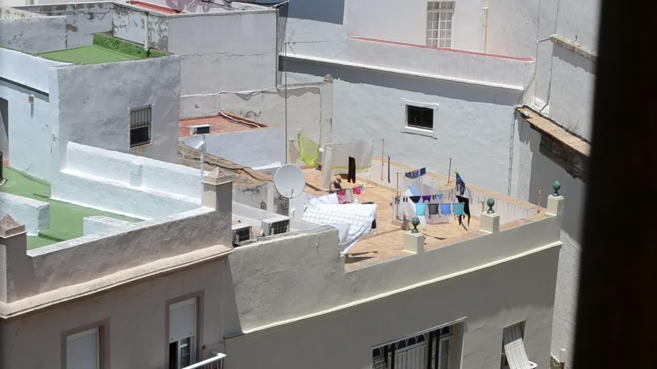 Free Stock Video Washing Lines On A Rooftop Live Wallpaper