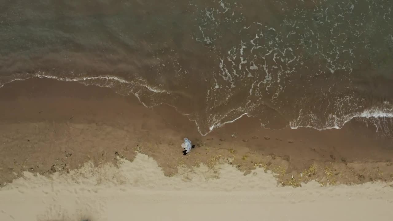 Free Stock Video Walking Along The Wet Sand Live Wallpaper