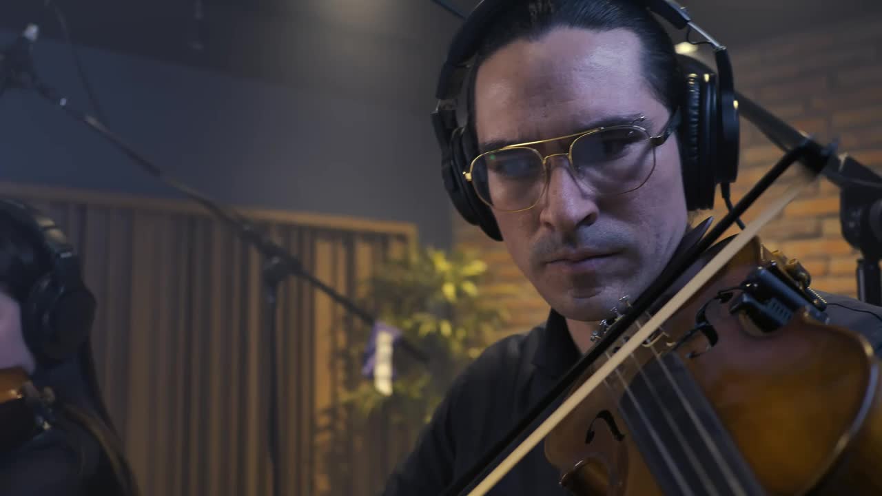 Free Stock Video Violinist Trio Playing In A Studio Booth Live Wallpaper