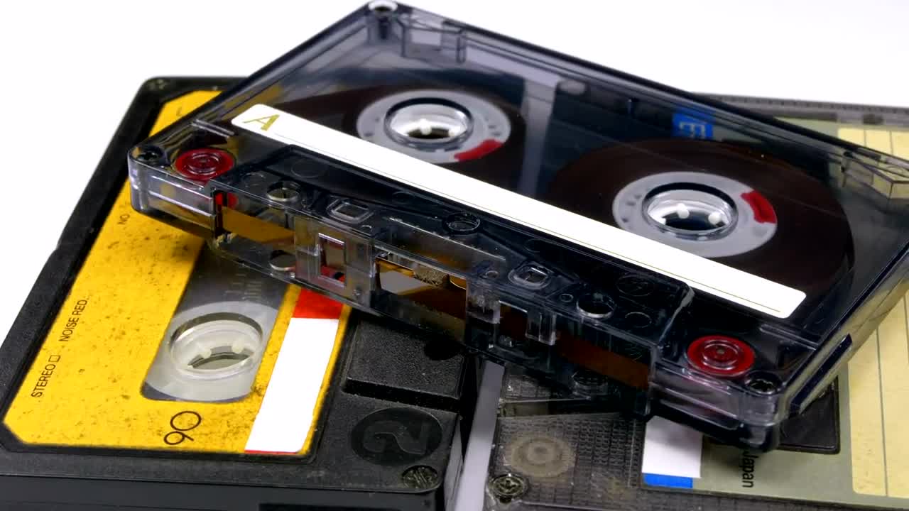 Free Stock Video Vintage Audio Cassettes Spinning Live Wallpaper
