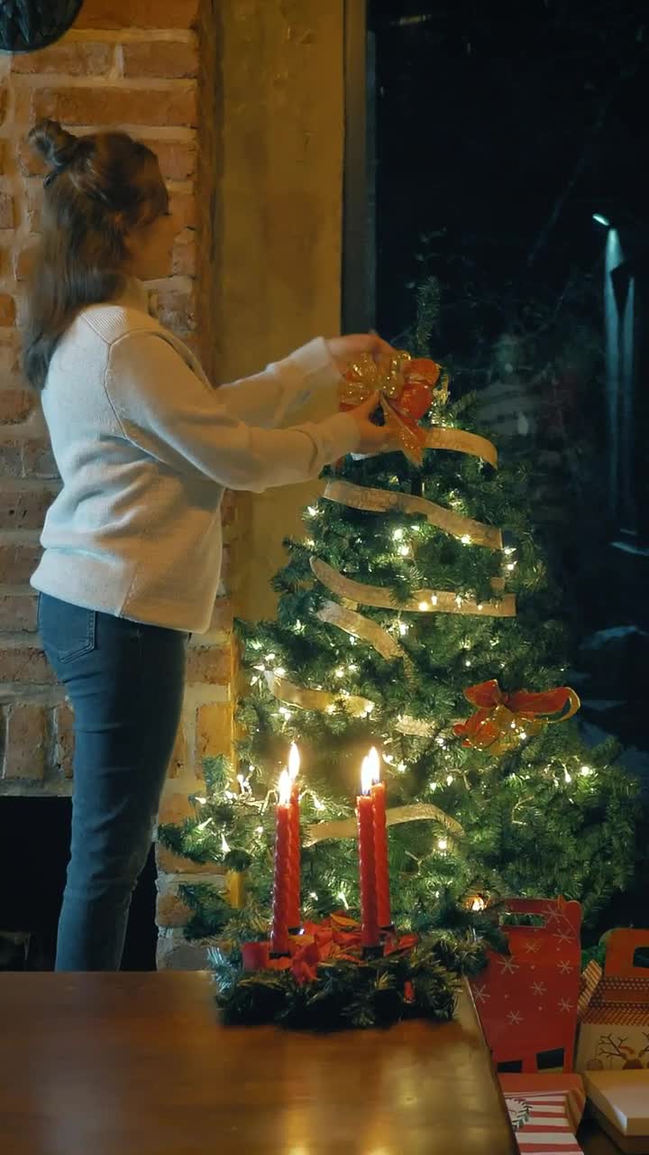Free Stock Video Very Excited Little Girl Opening A Christmas Gift With Her Live Wallpaper